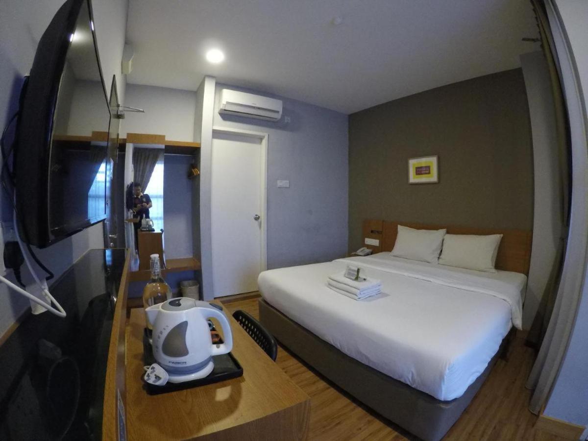Golden Leaf Boutique Hotel Nusa Idaman Formerly Known As Ariana Hotel 조호르 바루 외부 사진