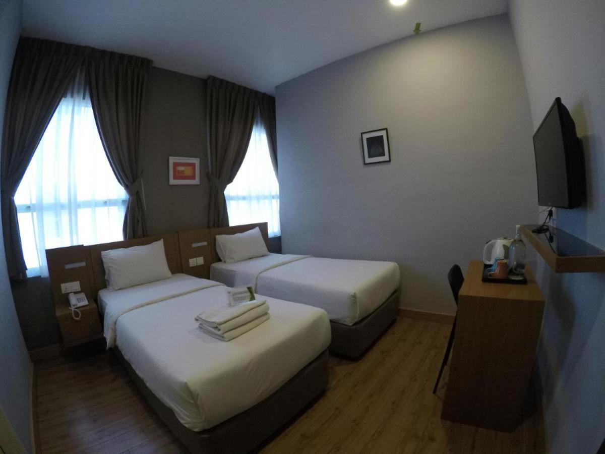 Golden Leaf Boutique Hotel Nusa Idaman Formerly Known As Ariana Hotel 조호르 바루 외부 사진
