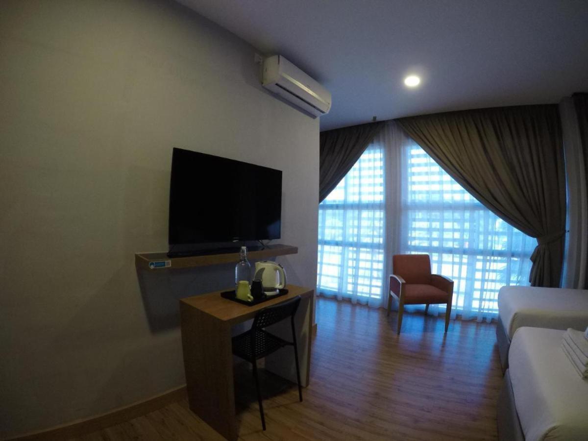 Golden Leaf Boutique Hotel Nusa Idaman Formerly Known As Ariana Hotel 조호르 바루 외부 사진