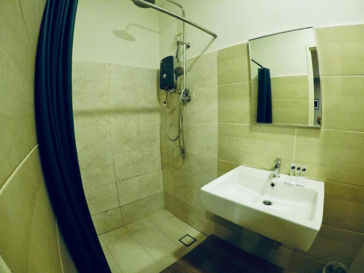 Golden Leaf Boutique Hotel Nusa Idaman Formerly Known As Ariana Hotel 조호르 바루 외부 사진