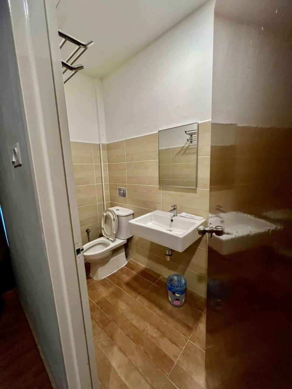 Golden Leaf Boutique Hotel Nusa Idaman Formerly Known As Ariana Hotel 조호르 바루 외부 사진