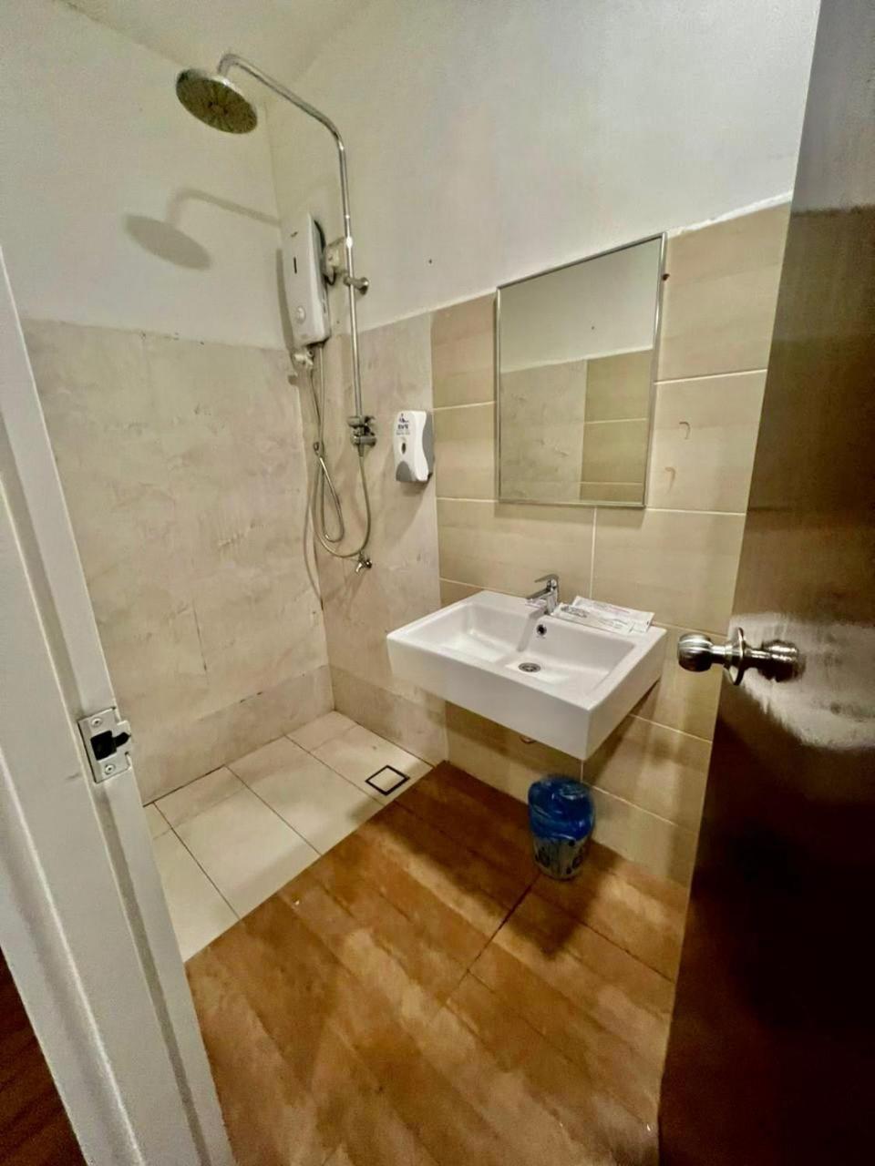 Golden Leaf Boutique Hotel Nusa Idaman Formerly Known As Ariana Hotel 조호르 바루 외부 사진