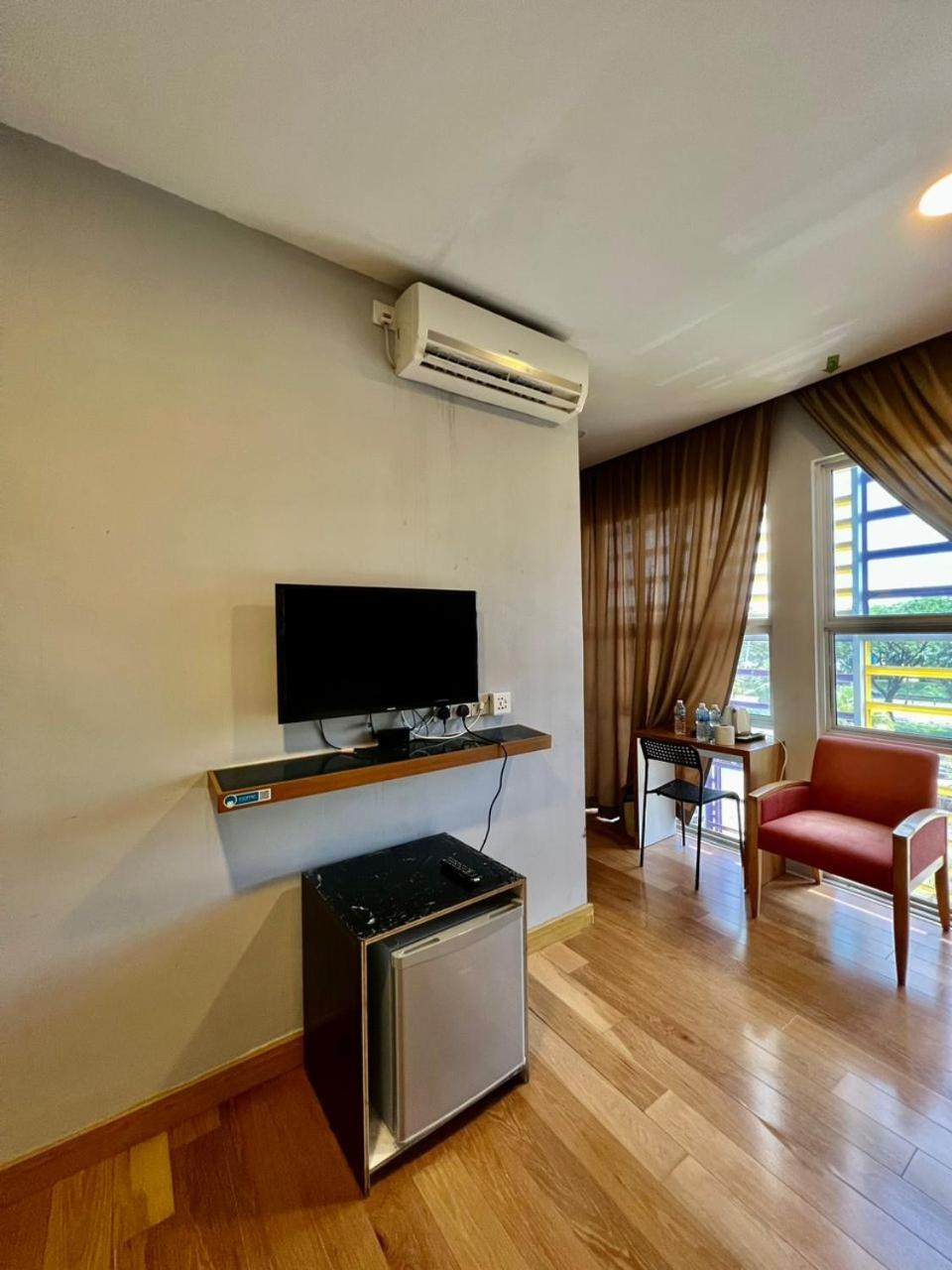 Golden Leaf Boutique Hotel Nusa Idaman Formerly Known As Ariana Hotel 조호르 바루 외부 사진